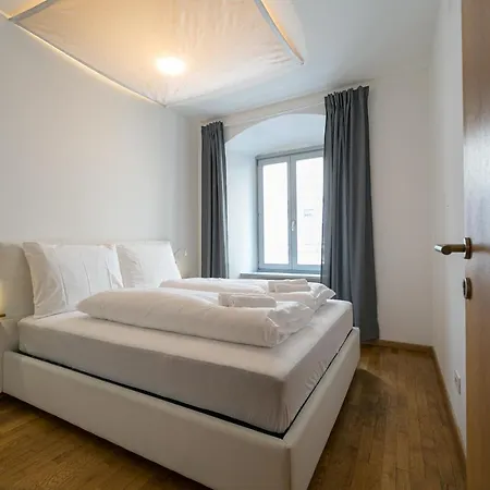 Laubenapartment * Merano